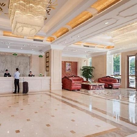 Vienna Hotel Huizhou Chenjiang Avenue Esterno foto