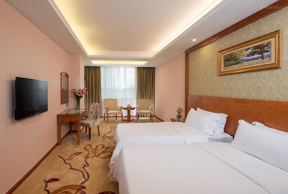 Vienna Hotel Huizhou Chenjiang Avenue Esterno foto