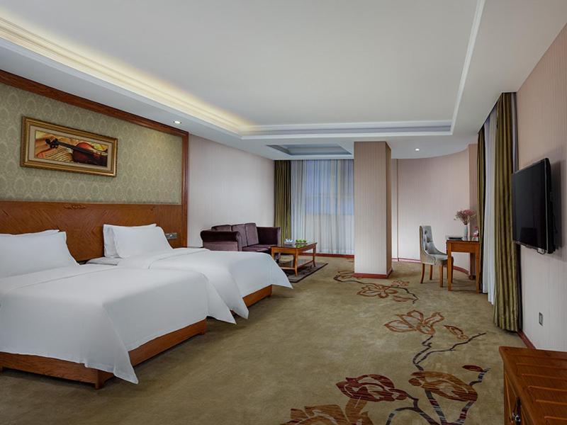 Vienna Hotel Huizhou Chenjiang Avenue Esterno foto